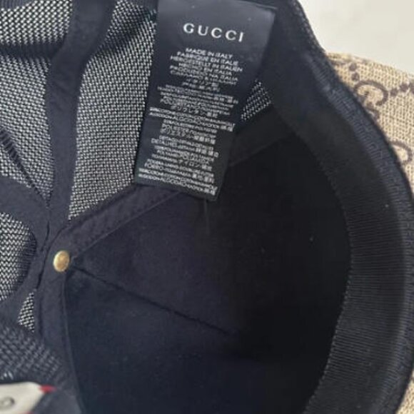 Authentic Gucci Cap with Box – Red Serpent Design – Excellent Condition - Picture 4 of 6